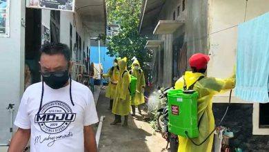 Photo of Perangi Covid-19 di Kutim, Relawan Mahyunadi Rutinkan Penyemprotan Disinfektan
