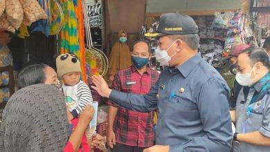 Photo of Andi Harun Sorot 1250 Pedagang Pasar Pagi Belum Daftar Vaksinasi