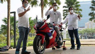 Photo of Ronald Sinaga Jadi Pembeli Pertama Honda CBR600RR di Indonesia