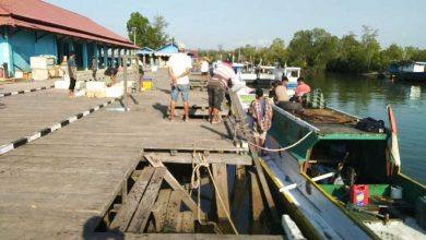 Photo of Nelayan Kutim Pilih Pasarkan Ikan Ke Bontang Akibat TPI Tak Maksimal