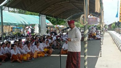 Photo of Bupati Edi Sarankan Umat Hindu Gelar Melasti di Pulau Kumala