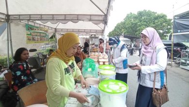 Photo of Sidak Pasar Ramadan, Pemkab Kukar dan BPOM Pastikan Takjil Aman