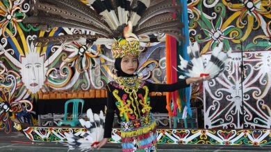 Photo of Kisah Azalea yang Sukses Curi Perhatian di Festival Mecaq Undat