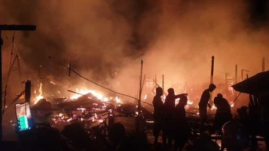 Photo of Korban Kebakaran di Dusun Singa Karti Dapat Bantuan dari BPBD
