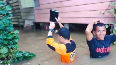 Photo of Banjir Melanda Mahakam Ulu, Warga Berharap Hujan Berhenti