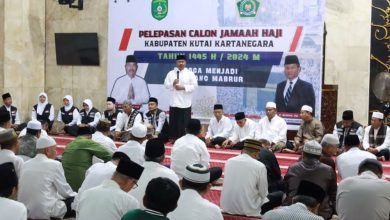 Photo of Kukar Berangkatkan 546 Calon Haji, Daftar Tunggu 31 Tahun