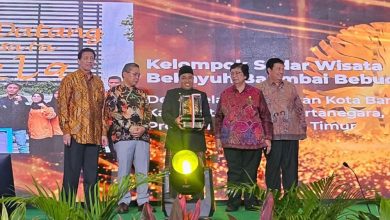 Photo of Desa Pela Raih Penghargaan Kalpataru 2024 atas Upaya Konservasi Pesut Mahakam