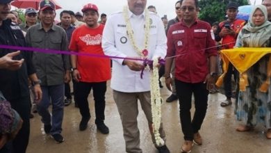 Photo of Bupati Edi Resmikan Jalan Desa Segihan, Konektivitas Antar Desa Ditingkatkan