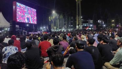 Photo of Bupati Kukar Gelar Nobar, Warga Rayakan Kemenangan Timnas U-23