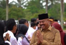 Photo of 2.300 Pegawai P3K Kukar Resmi Diambil Sumpahnya di Tengah Gerimis